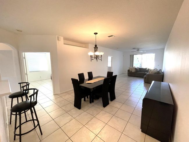 9675 Crescent View Dr N, Condo with 3 bedrooms, 2 bathrooms and null parking in Boynton Beach FL | Image 7