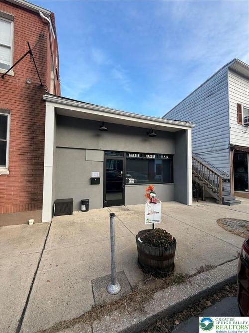 191 S 1st St, Lehightn Boro, PA, 18235-2003 | Card Image