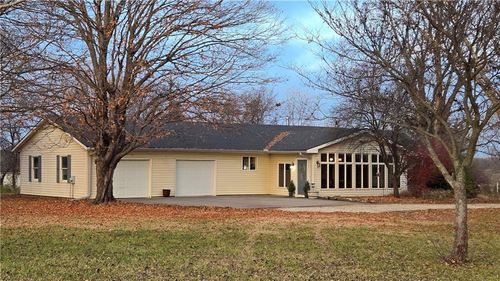 11850 W 239th St, Bucyrus, KS, 66013-9260 | Card Image