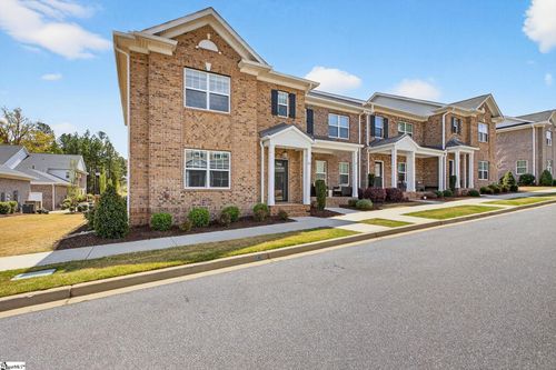 28 Peckham St, Greenville, SC, 29607-4074 | Card Image