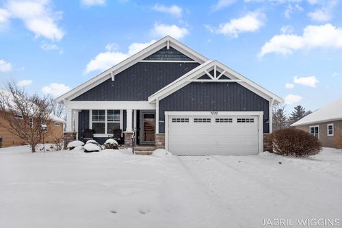 10-7520 Hometown Ct, Caledonia, MI, 49316-7300 | Card Image
