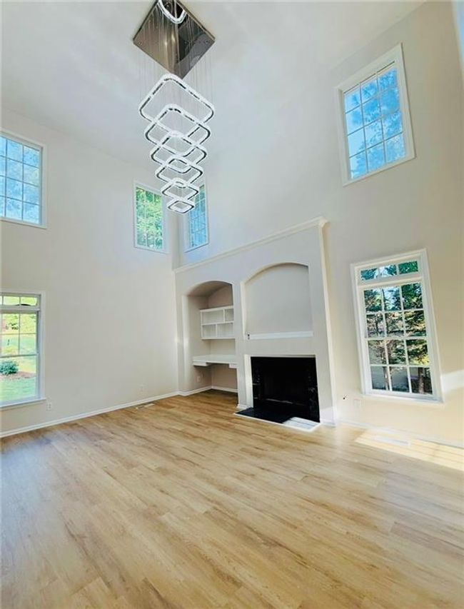 10950 Glenhurst Pass, House other with 5 bedrooms, 5 bathrooms and null parking in Johns Creek GA | Image 5