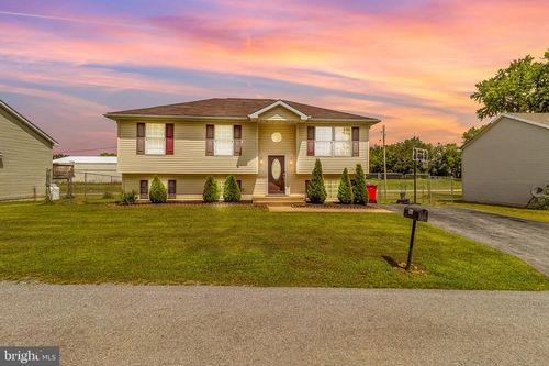 207 Preston Pl, RANSON, WV, 25438-1479 | Card Image