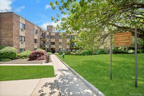 153-117 Dehaven Dr, Yonkers, NY, 10703-1315 | Card Image