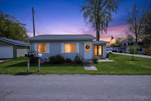 1857 Center Rd, Sebewaing, MI, 48759-9776 | Card Image