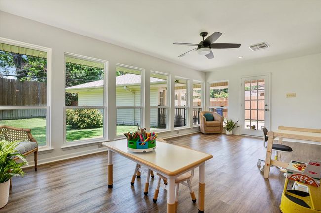 These windows and this space is awesome | Image 10