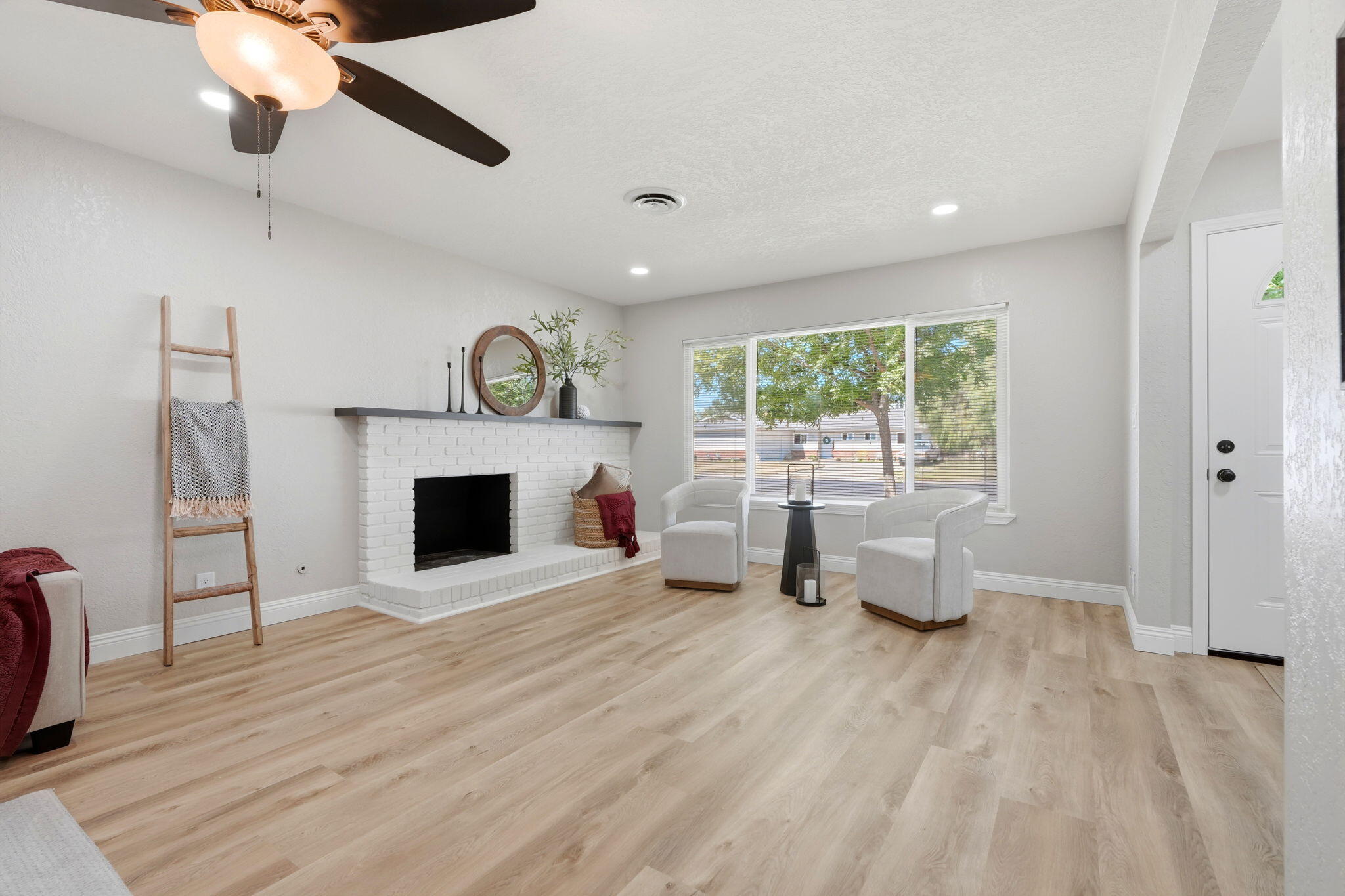 Residential in Hanford 5