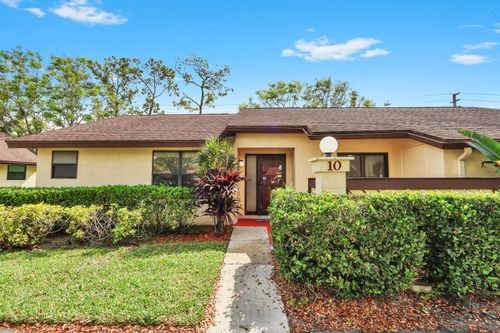 10 Bay Cedar Ct, Royal Palm Beach, FL, 33411-1655 | Card Image