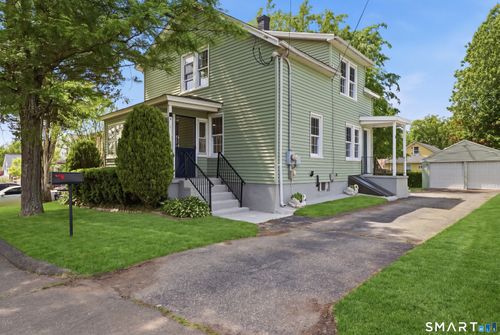 127 Rangely St, West Haven, CT, 06516-1136 | Card Image