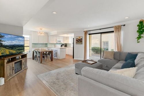 unit-31-440 Citracado Pkwy, Escondido, CA, 92025-6475 | Card Image