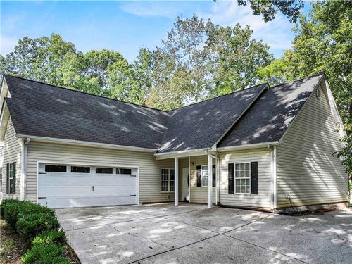 3368 Green Leaf Ln, Gainesville, GA, 30507-7620 | Card Image