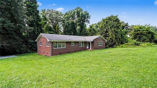 1153 Heathwood Dr, Randleman, NC, 27317-9544 | Card Image