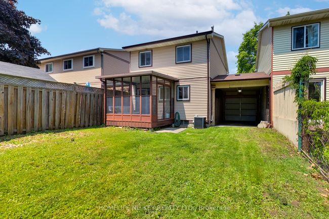 219 Cundles Rd W, House attached with 3 bedrooms, 1 bathrooms and 2 parking in Barrie ON | Image 32