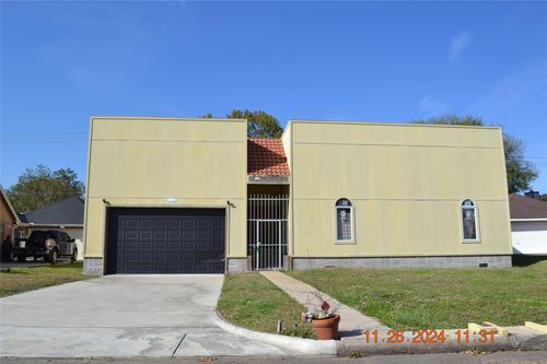 3106 Ashfield Dr, Houston, TX, 77082-2204 | Card Image