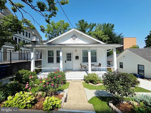 2122 N Thomas St, ARLINGTON, VA, 22207-3206 | Card Image