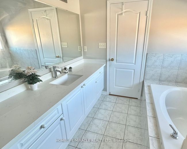 24 Zimmer St, House other with 4 bedrooms, 3 bathrooms and 4 parking in Brampton ON | Image 15