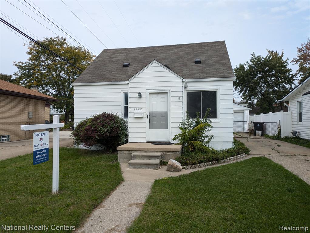Meier St, Roseville, MI 48066