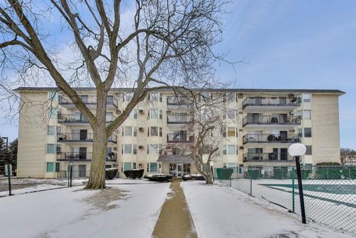 b205-5510 Lincoln Ave, Morton Grove, IL, 60053-3406 | Card Image
