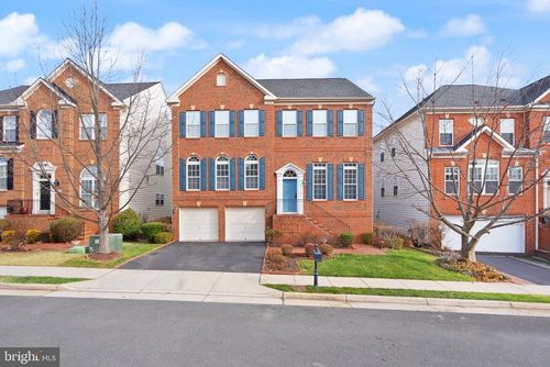 7204 Gray Heights Ct, ALEXANDRIA, VA, 22315-3452 | Card Image