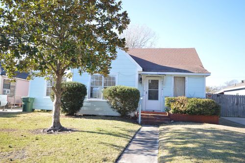 4015 Lakeshore Dr, Port Arthur, TX, 77642-3261 | Card Image