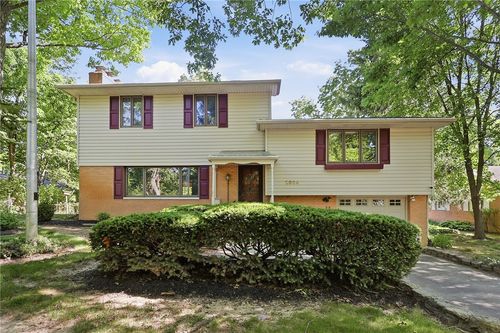 2504 Cross Country Road, Beavercreek, OH, 45431 | Card Image