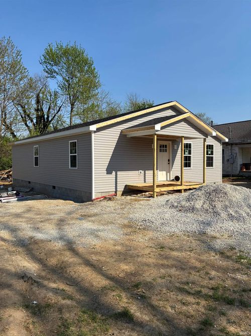 617 Indiana St, Bicknell, IN, 47512-2912 | Card Image