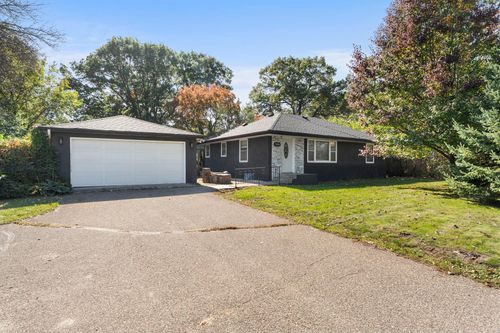 806 89th Ave Ne, Blaine, MN, 55434-2305 | Card Image