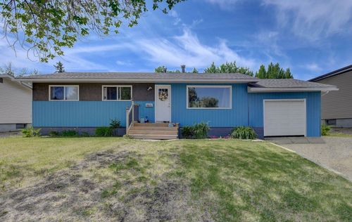9825 91 Avenue, Grande Prairie, AB, T8V0G1 | Card Image