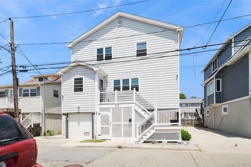 663 Arthur St, Baldwin, NY, 11510-4304 | Card Image