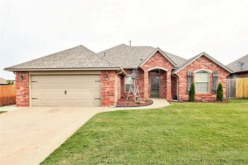 1717 Ne 31st St, Moore, OK, 73160-0634 | Card Image