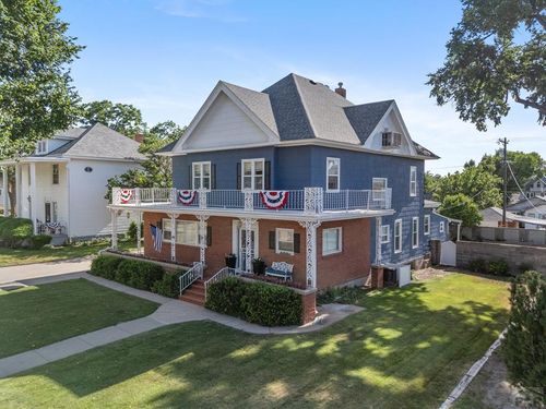 814 Raton Ave, La Junta, CO, 81050-2430 | Card Image