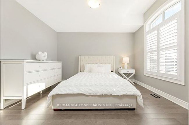882 Magnolia Terr, House other with 4 bedrooms, 3 bathrooms and 2 parking in Milton ON | Image 32