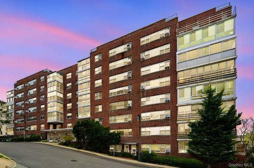 apt-5h-2 Washington Sq, Larchmont, NY, 10538-2017 | Card Image