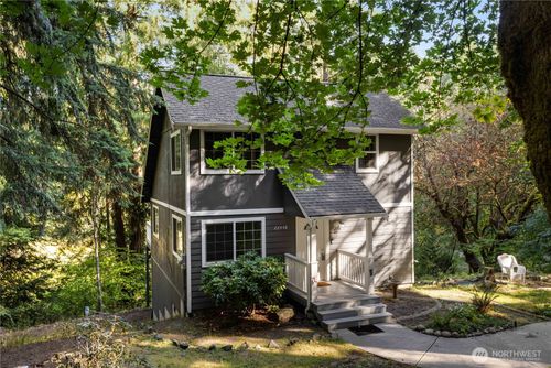 22448 Highside Ln Se, Yelm, WA, 98597-9318 | Card Image