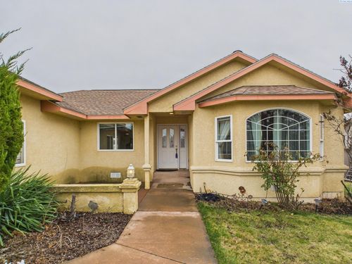 407 Concord St, Zillah, WA, 98953-9448 | Card Image