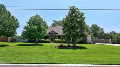 649 Speed Horse, House other with 4 bedrooms, 2 bathrooms and 8 parking in Liberty Hill TX | Image 2