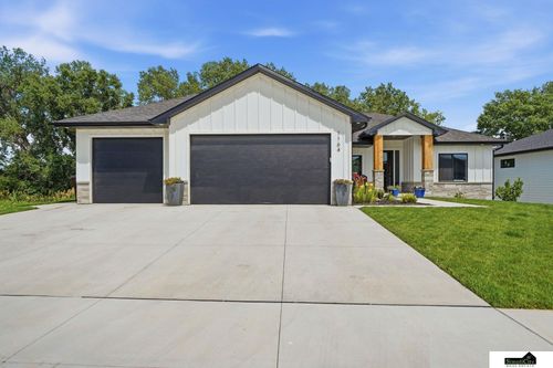 1164 Tuscan Trl, Hickman, NE, 68372-9755 | Card Image