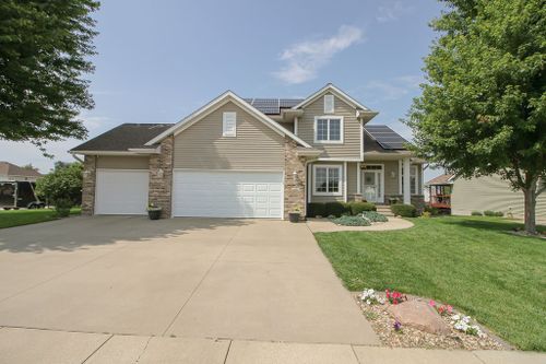 600 Rosedale Drive, Center Point, IA, 52213 | Card Image