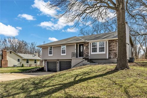 519 Ne 112th Ter, Kansas City, MO, 64155-1245 | Card Image