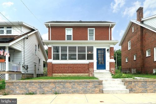 409 W 5th St, LEWISTOWN, PA, 17044-2024 | Card Image