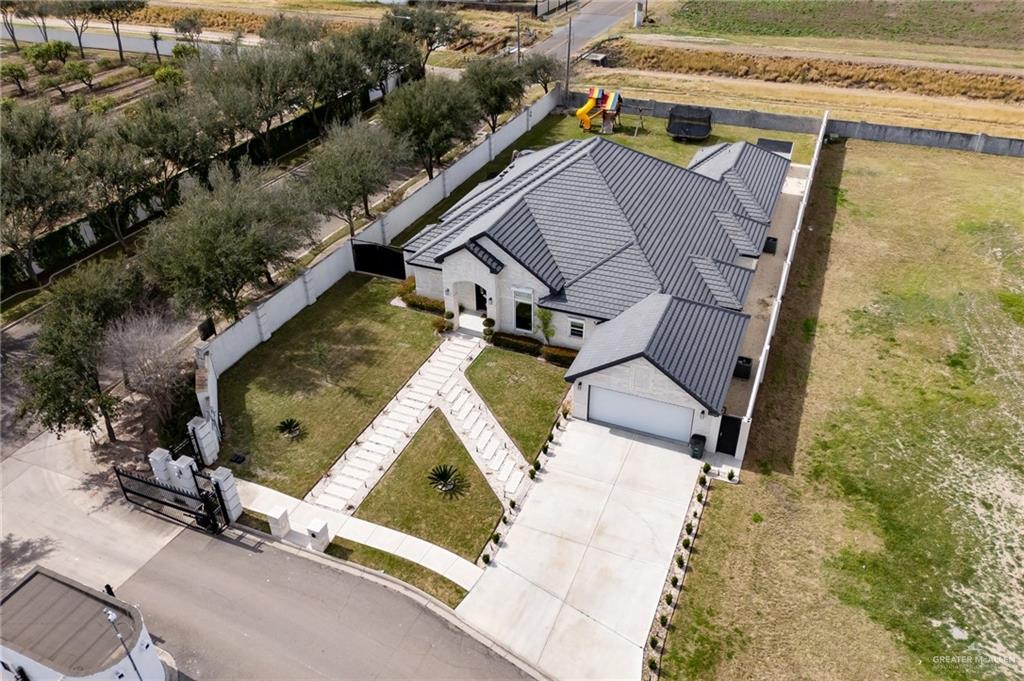 Travis St, Mission, TX 78572