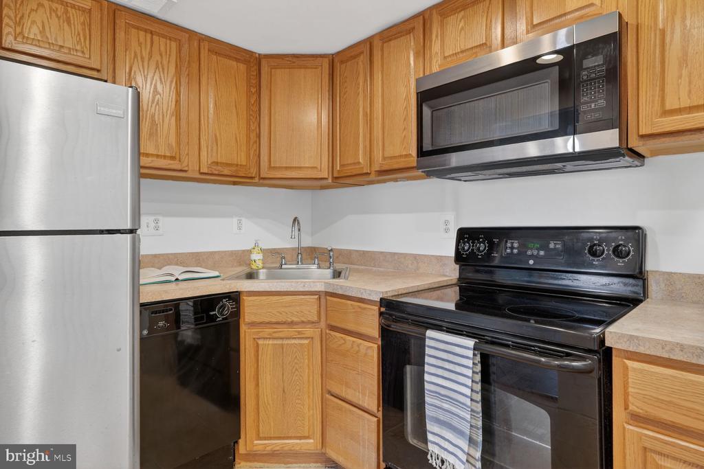 Residential Lease in ALEXANDRIA 3