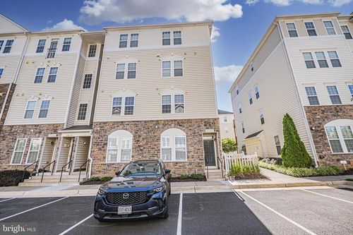 24680 Byrne Meadow Sq, ALDIE, VA, 20105-5698 | Card Image