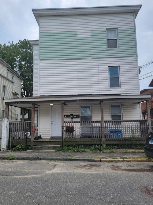 apt-2-38 E Dover St, Waterbury, CT, 06706-1266 | Card Image