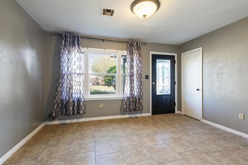 2006 Nw Smith Ave, Lawton, OK, 73507-2548 | Card Image