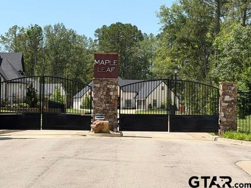 7929 Maple Ln, Tyler, TX, 75703-6143 | Card Image