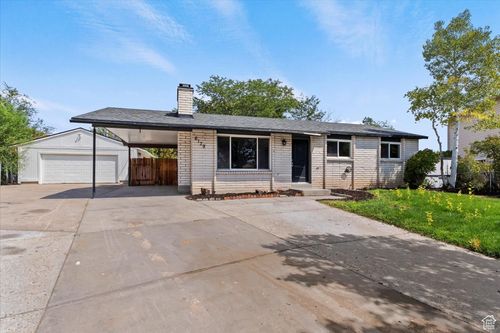 6139 S Cumulus Cir, Salt Lake City, UT, 84118-5220 | Card Image