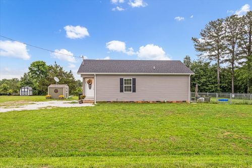587 Mason Everette Rd, Belvidere, TN, 37306-2336 | Card Image
