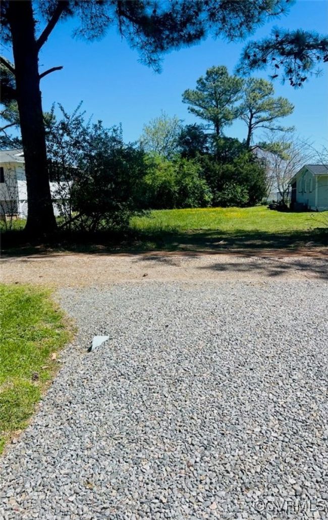 View of yard | Image 4