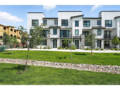 2-2074 S Holly St, Denver, CO, 80222 | Card Image